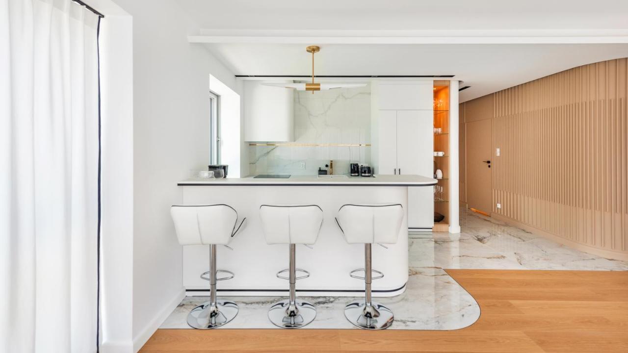 Flatbook - City Center Apartments Yacht Park กดิเนีย ภายนอก รูปภาพ