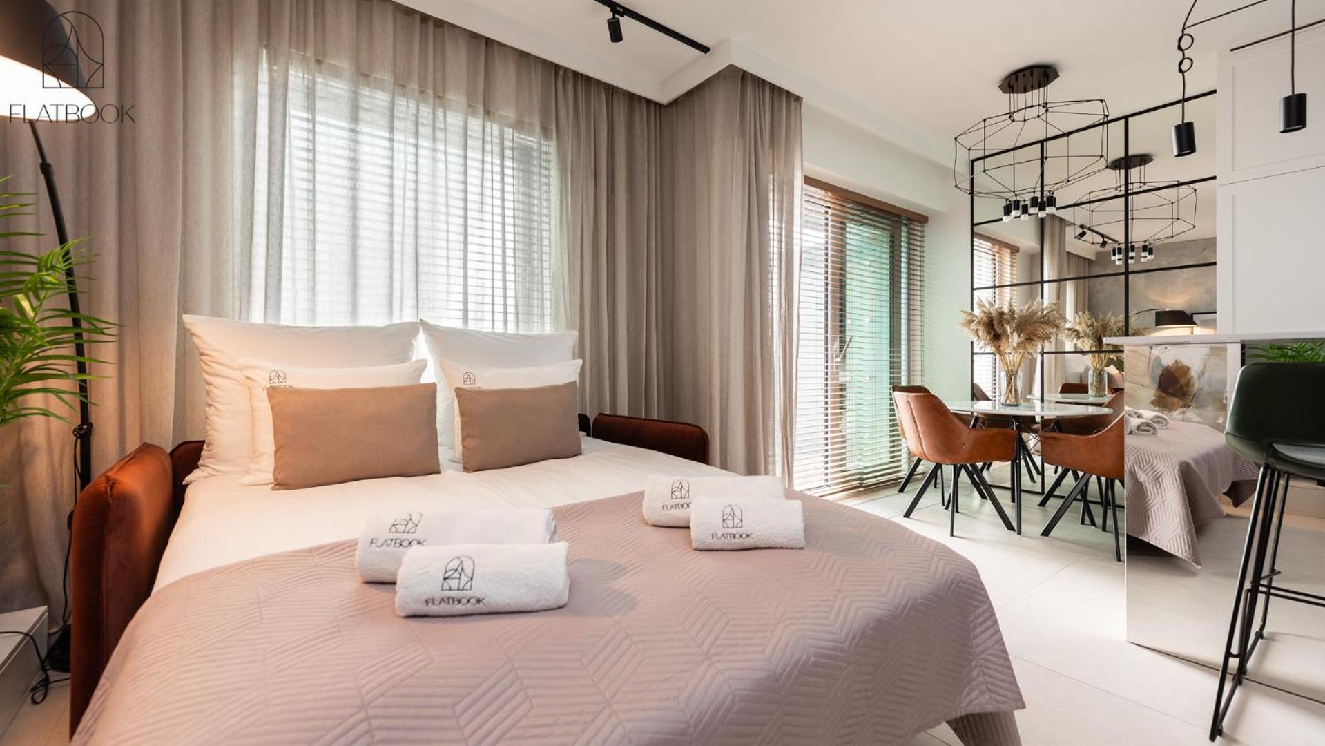 Flatbook - City Center Apartments Yacht Park กดิเนีย ภายนอก รูปภาพ